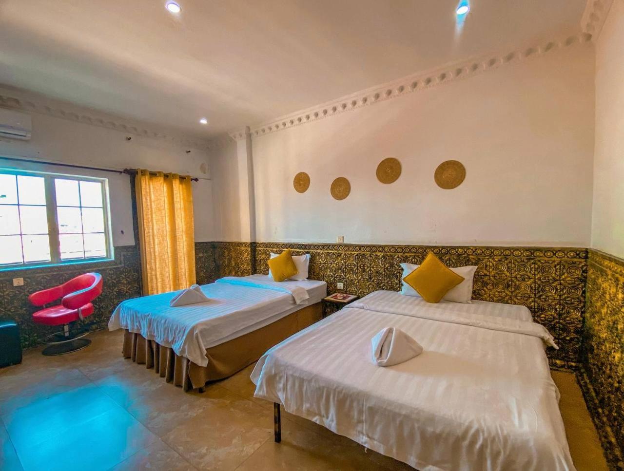 Le Casablanca Hotel Phnom Penh Exterior photo