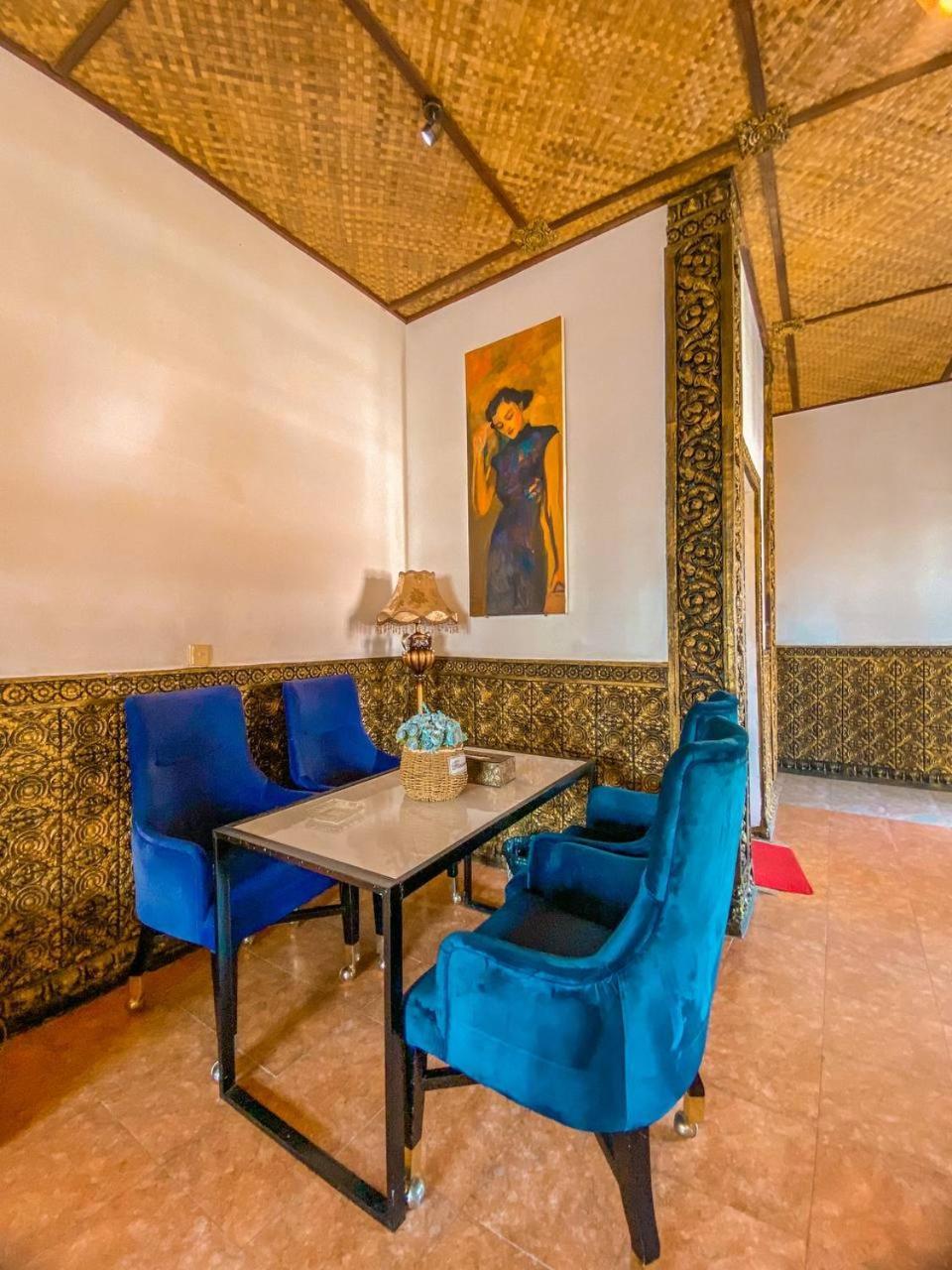 Le Casablanca Hotel Phnom Penh Exterior photo