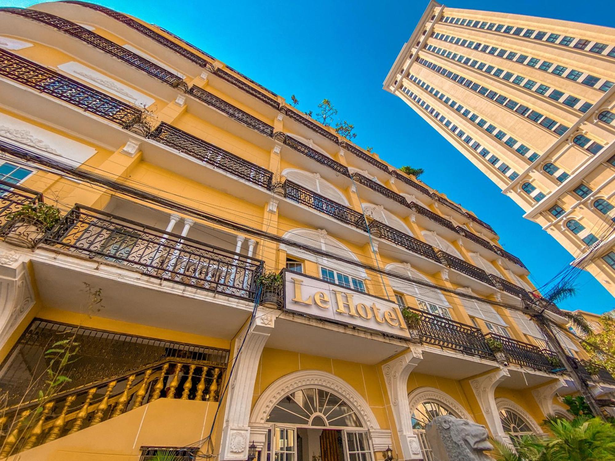 Le Casablanca Hotel Phnom Penh Exterior photo
